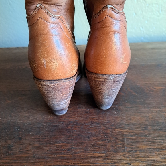 Frye western style heeled boots, 7.5 in very used condition - Picture 8 of 11